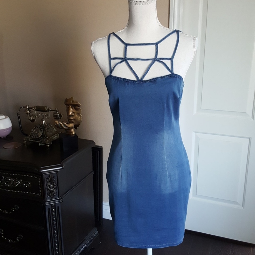 Fashion Nova Medium wash stretchable denim dress